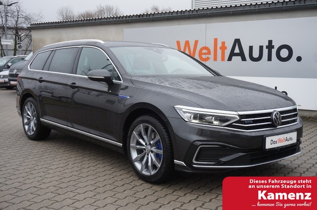 Volkswagen Passat Variant GTE Standhzg Matrix AHK Leder ACC Kamera