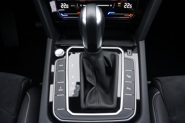 Fahrzeugabbildung Volkswagen Passat Variant GTE Standhzg Matrix AHK Leder ACC Kamera