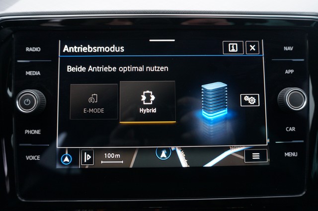 Fahrzeugabbildung Volkswagen Passat Variant GTE Standhzg Matrix AHK Leder ACC Kamera