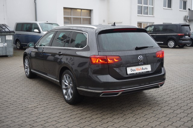 Fahrzeugabbildung Volkswagen Passat Variant GTE Standhzg Matrix AHK Leder ACC Kamera