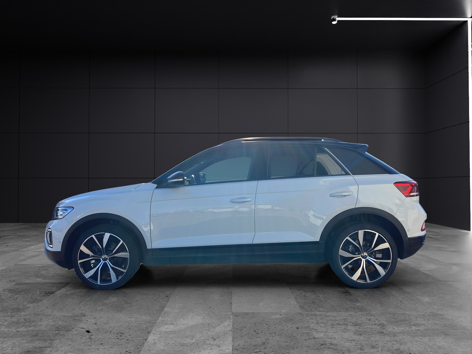 Fahrzeugabbildung Volkswagen T-Roc Style AHZV NAVI LED DAB AUTO LIGT