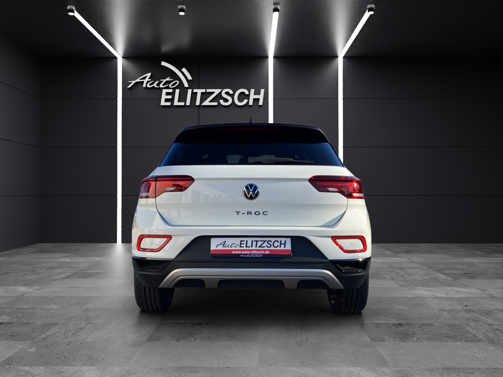 Fahrzeugabbildung Volkswagen T-Roc Style AHZV NAVI LED DAB AUTO LIGT