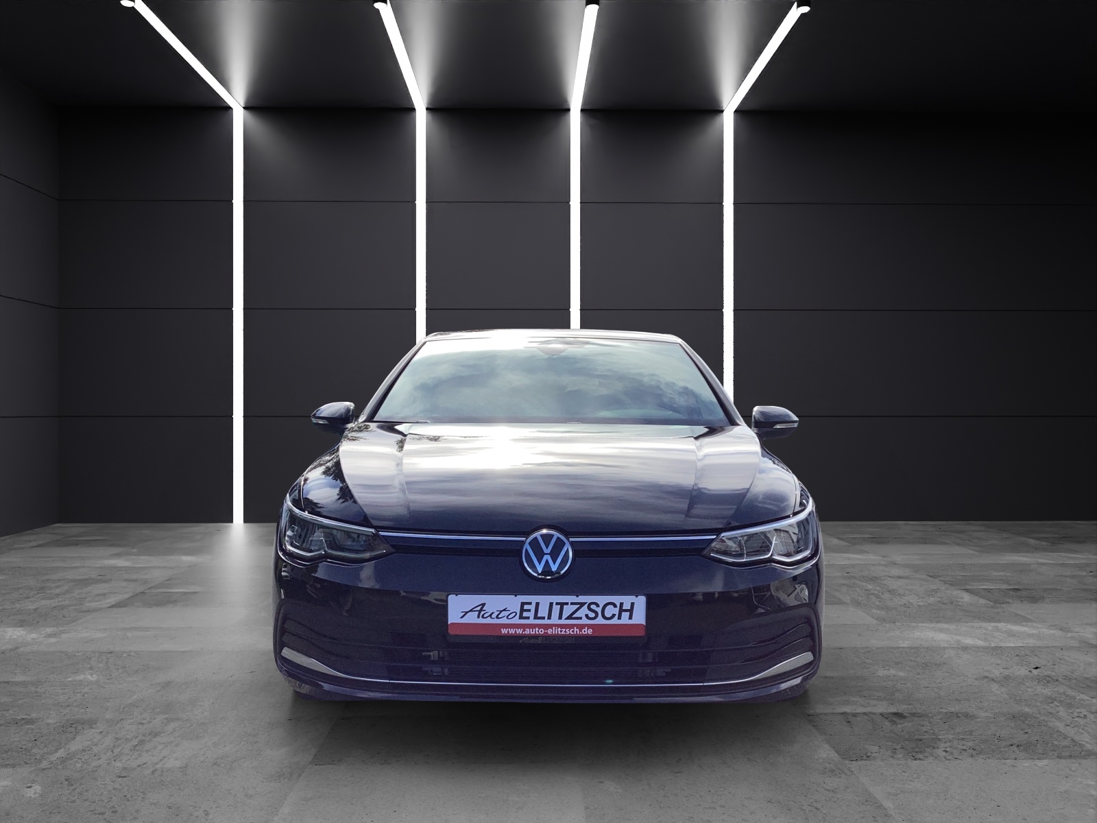 Fahrzeugabbildung Volkswagen Golf VIII Life TDI DSG LED ACC AHK RFK SHZ AID NAVI