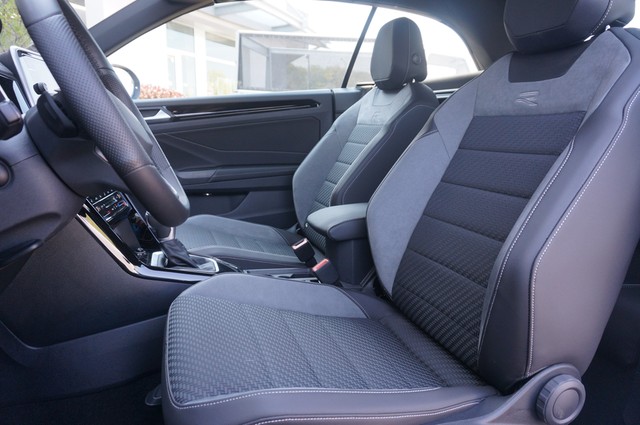 Fahrzeugabbildung Volkswagen T-Roc Cabriolet TSI R-Line DSG LEDplus Navi AID ACC RFK Keyless SHZ
