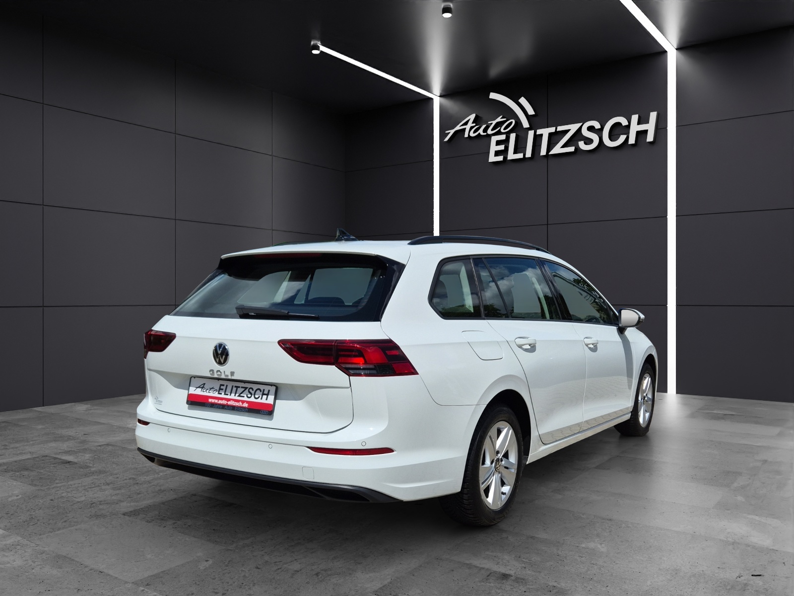 Fahrzeugabbildung Volkswagen Golf VIII Variant Life LED GRA SHZ LANE ASSIST