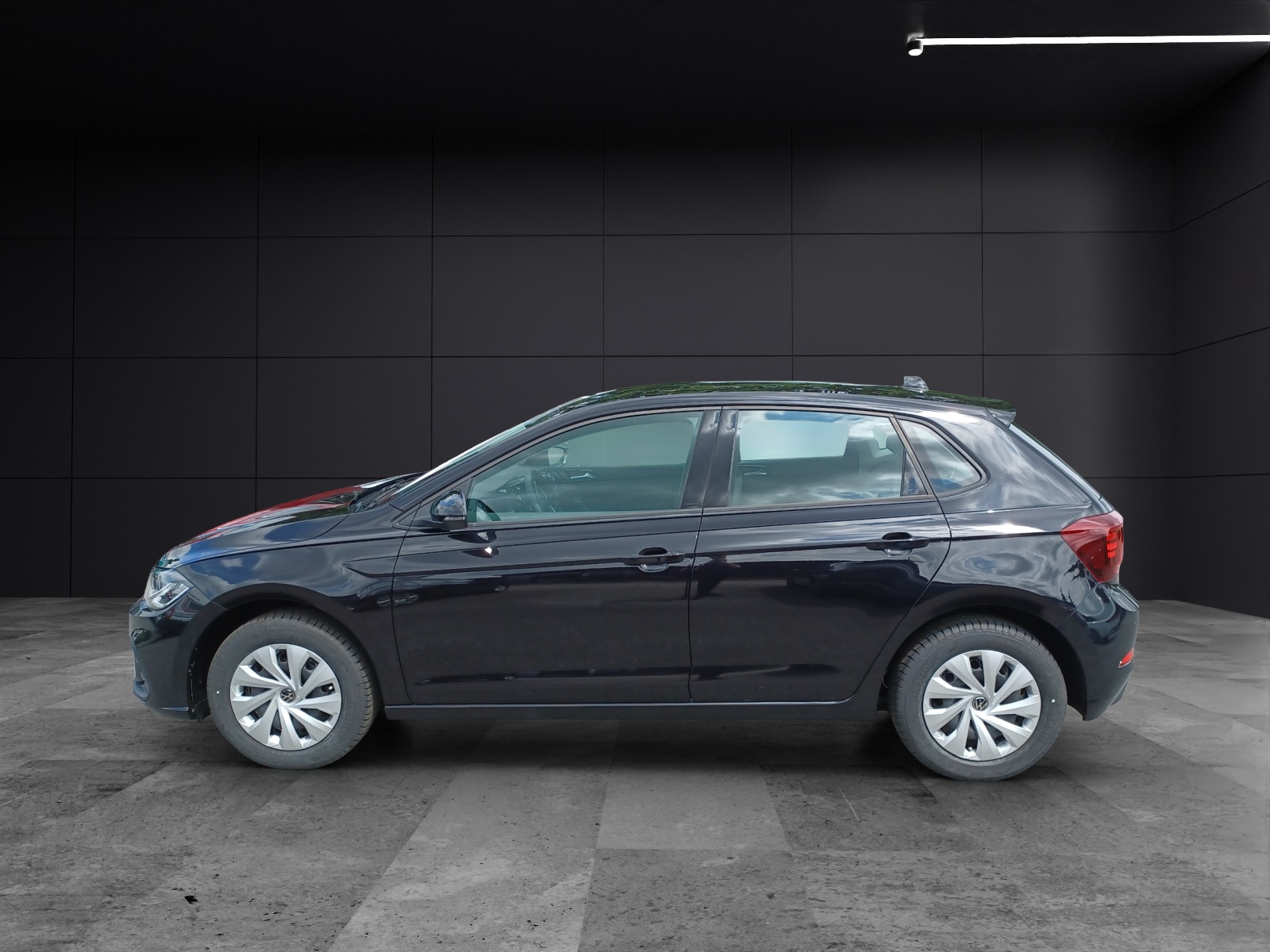 Fahrzeugabbildung Volkswagen Polo 1.0l Life DSG Light Assist Ganzjahresreifen