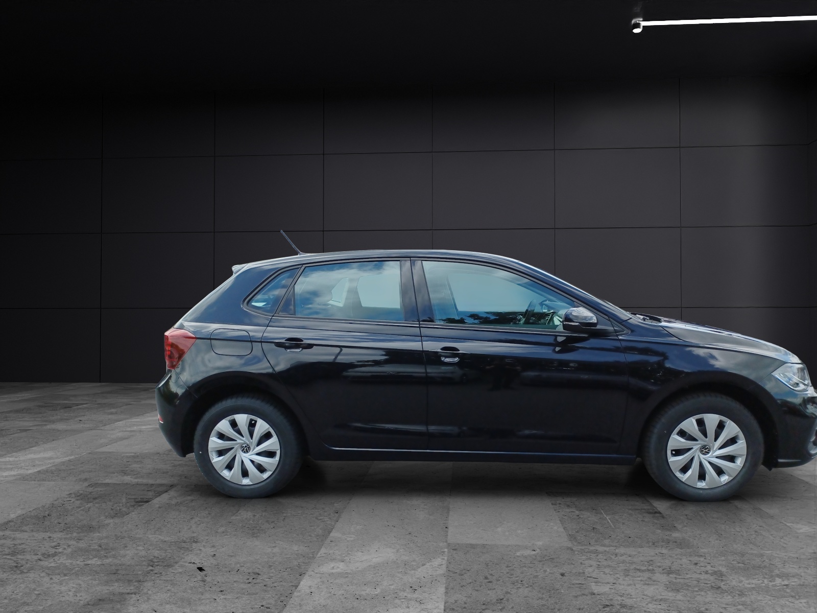 Fahrzeugabbildung Volkswagen Polo 1.0l Life DSG Light Assist Ganzjahresreifen