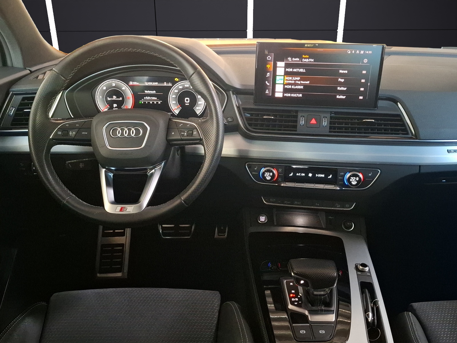 Fahrzeugabbildung Audi Q5 Sportback 40 TDI quattro S-line S-tronic Matrix AHK Navi AVC RFK SH 20