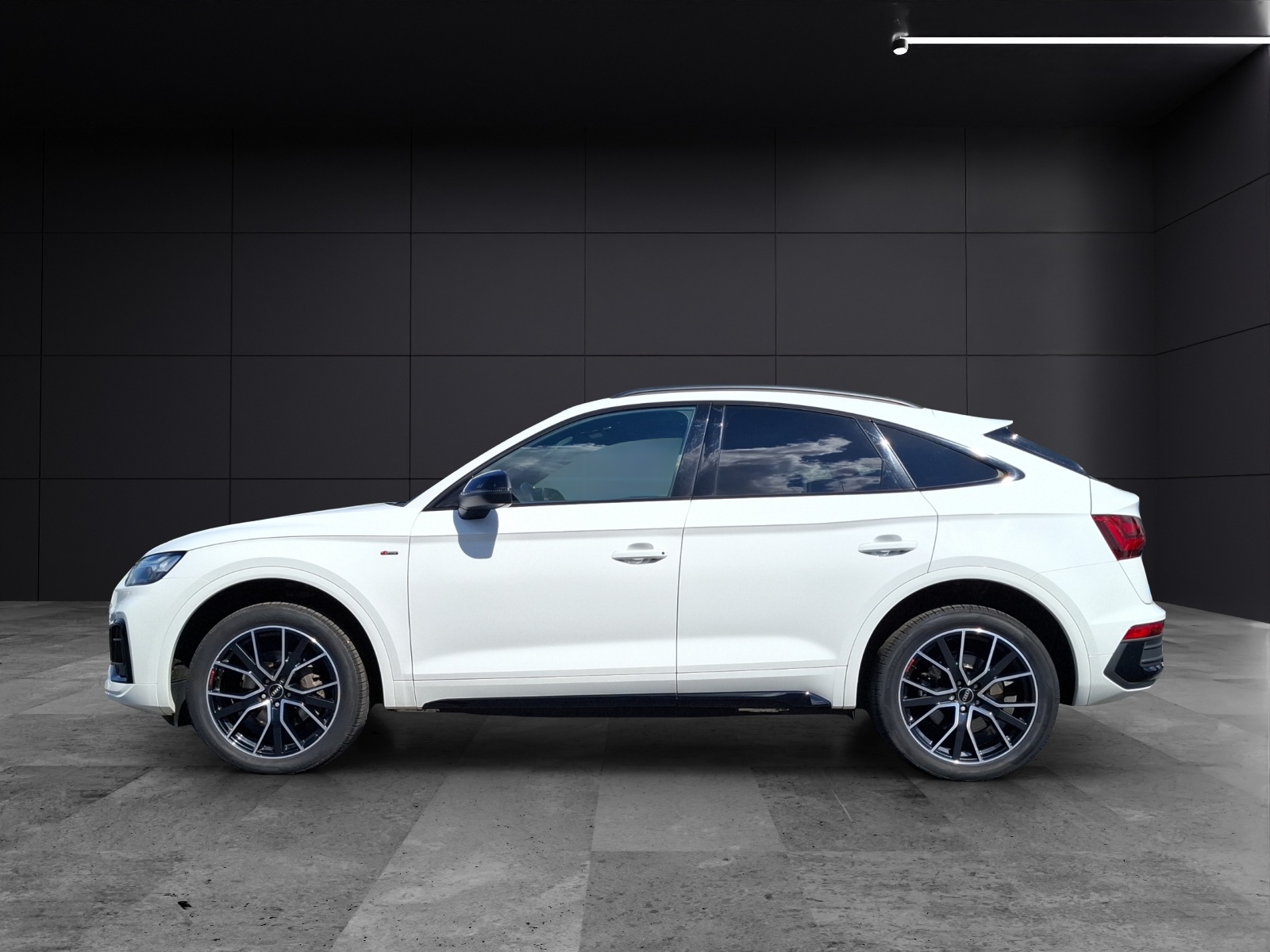 Fahrzeugabbildung Audi Q5 Sportback 40 TDI quattro S-line S-tronic Matrix AHK Navi AVC RFK SH 20