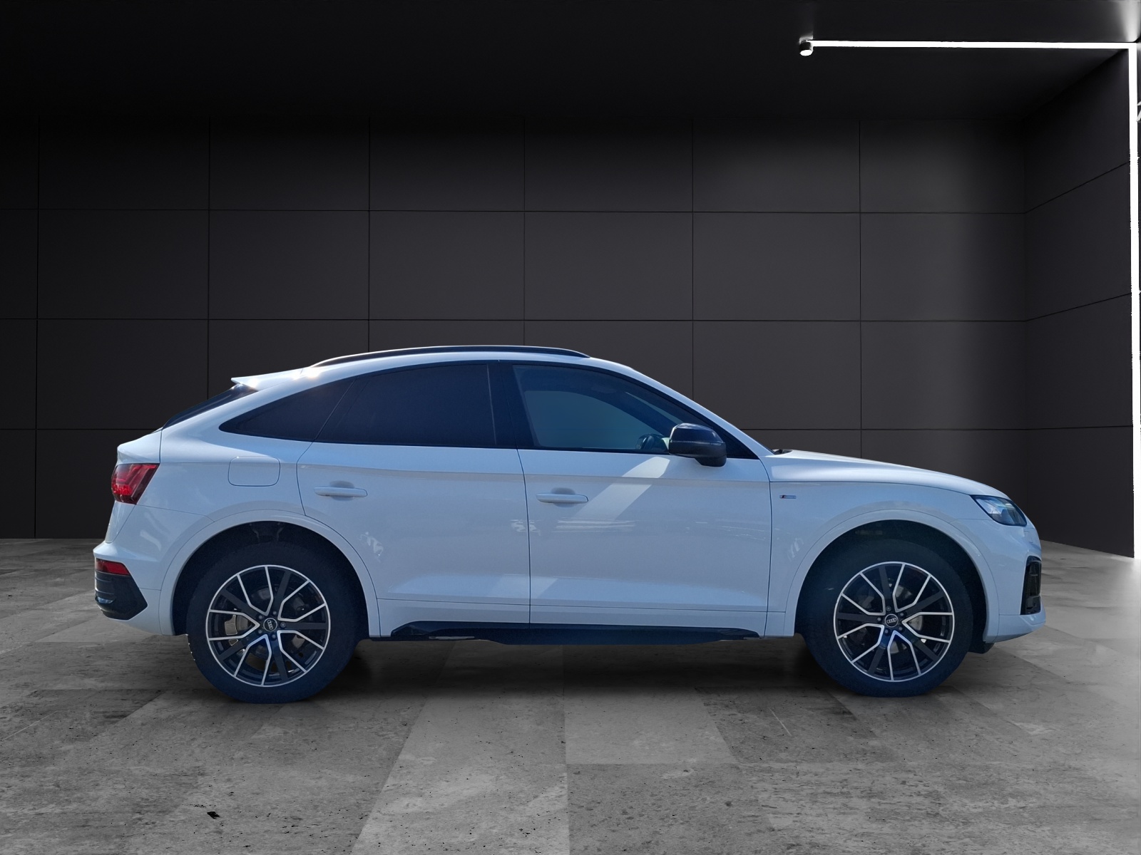 Fahrzeugabbildung Audi Q5 Sportback 40 TDI quattro S-line S-tronic Matrix AHK Navi AVC RFK SH 20