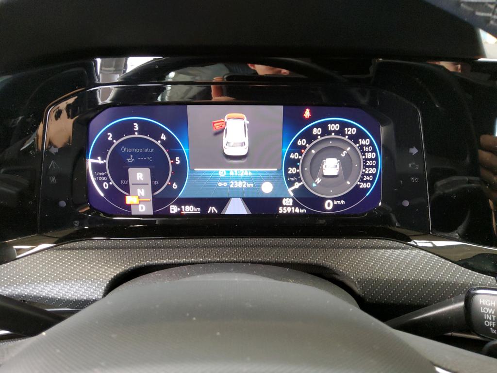 Fahrzeugabbildung Volkswagen Golf VIII TDI R-Line DSG LED Navi AID ACC PDC SH