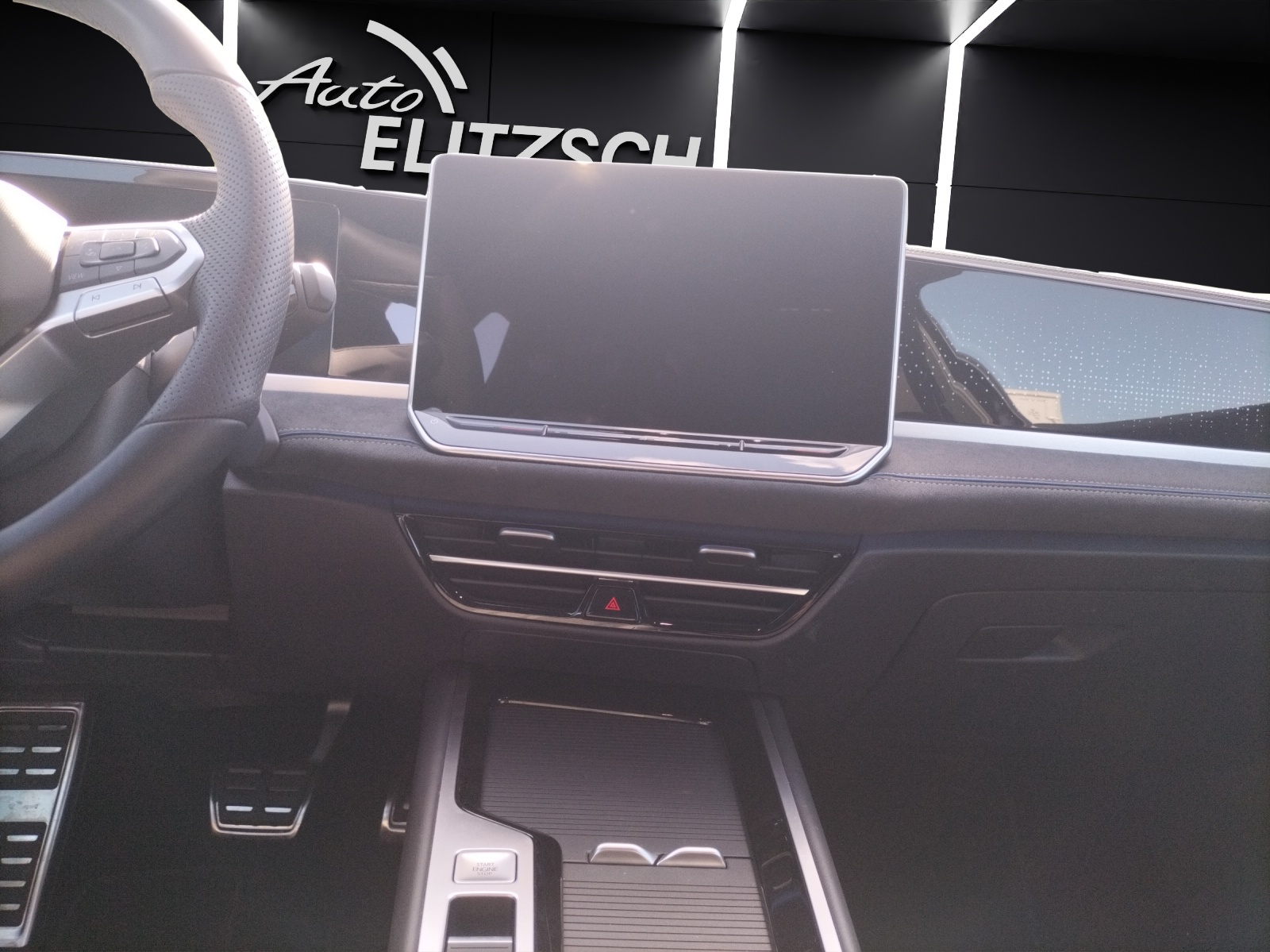 Fahrzeugabbildung Volkswagen Passat TDI DSG R-Line Black Style MATRIX ACC DCC AHK HUD AID NAVI