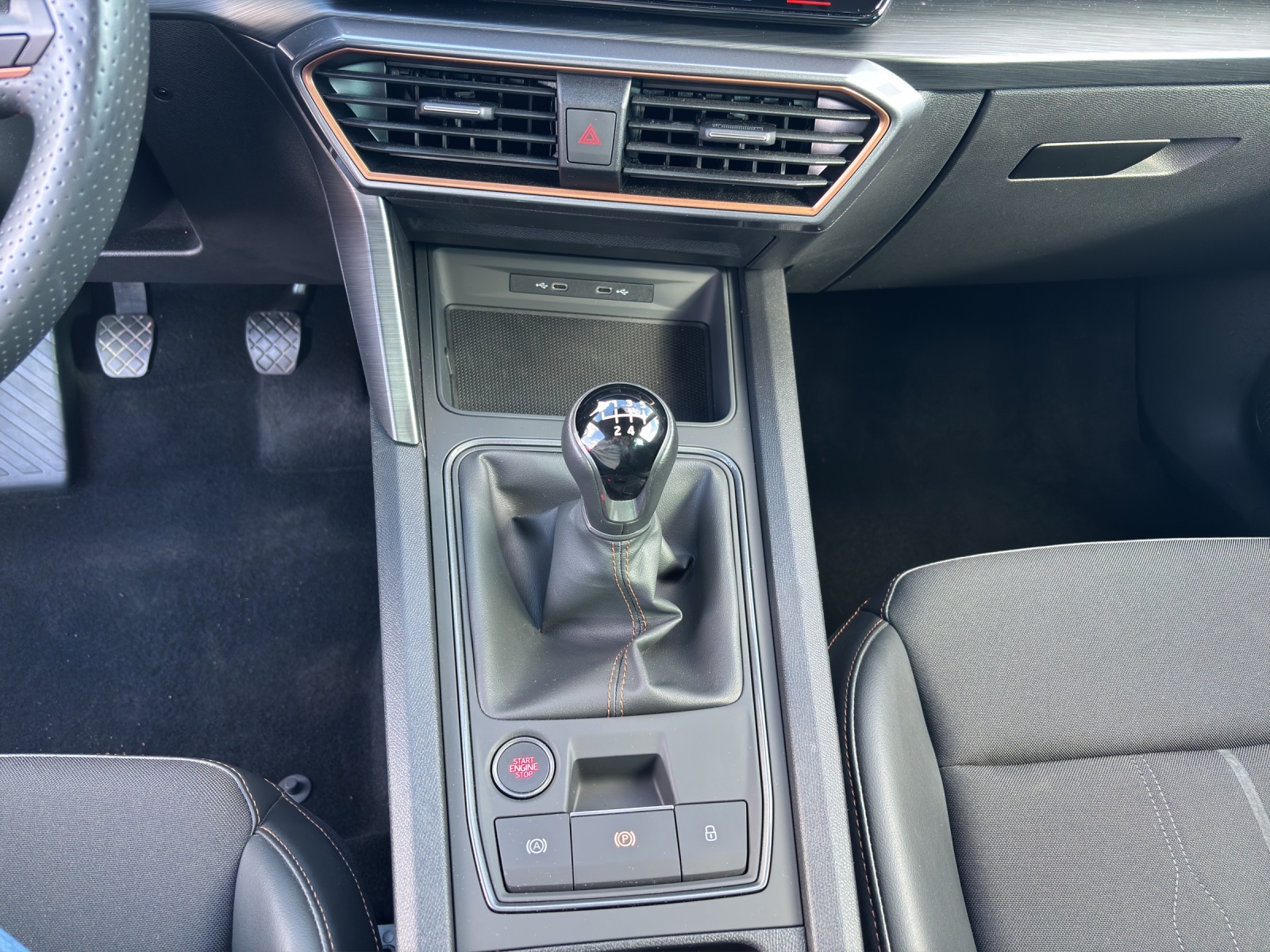 Fahrzeugabbildung CUPRA Formentor 1.5 TSI Matrix Navi ACC VC RFK SHZ