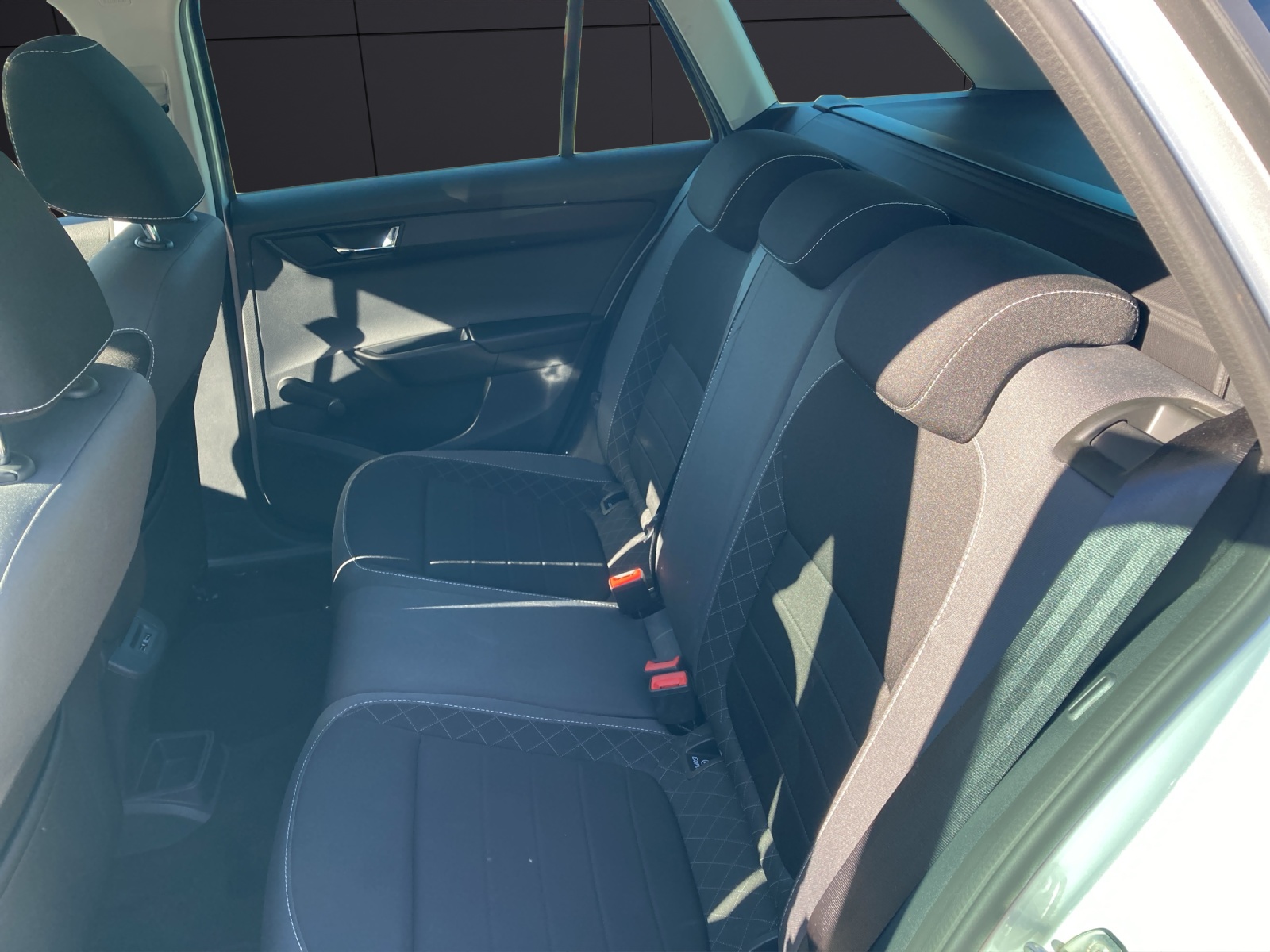 Fahrzeugabbildung SKODA Fabia Combi TSI Ambition Klima GRA PDC SH TSI Ambition Klima GRA PDC SH