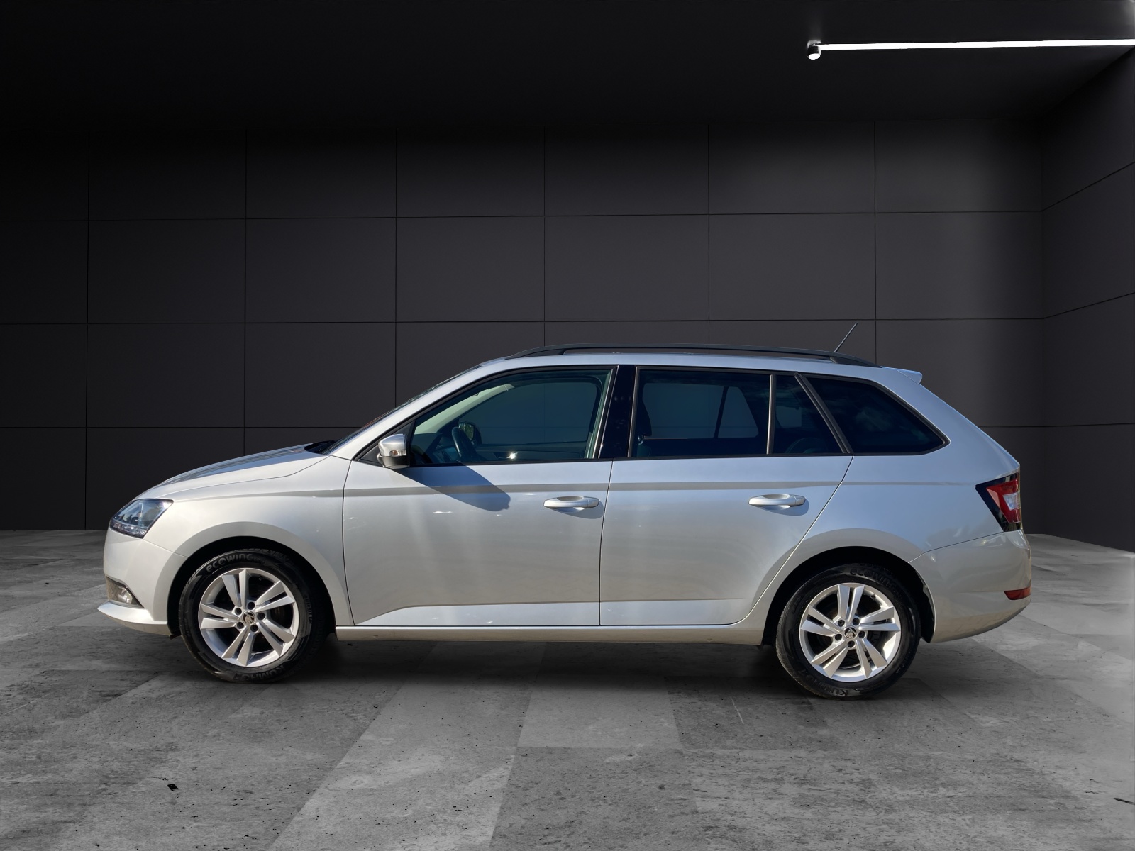 Fahrzeugabbildung SKODA Fabia Combi TSI Ambition Klima GRA PDC SH TSI Ambition Klima GRA PDC SH