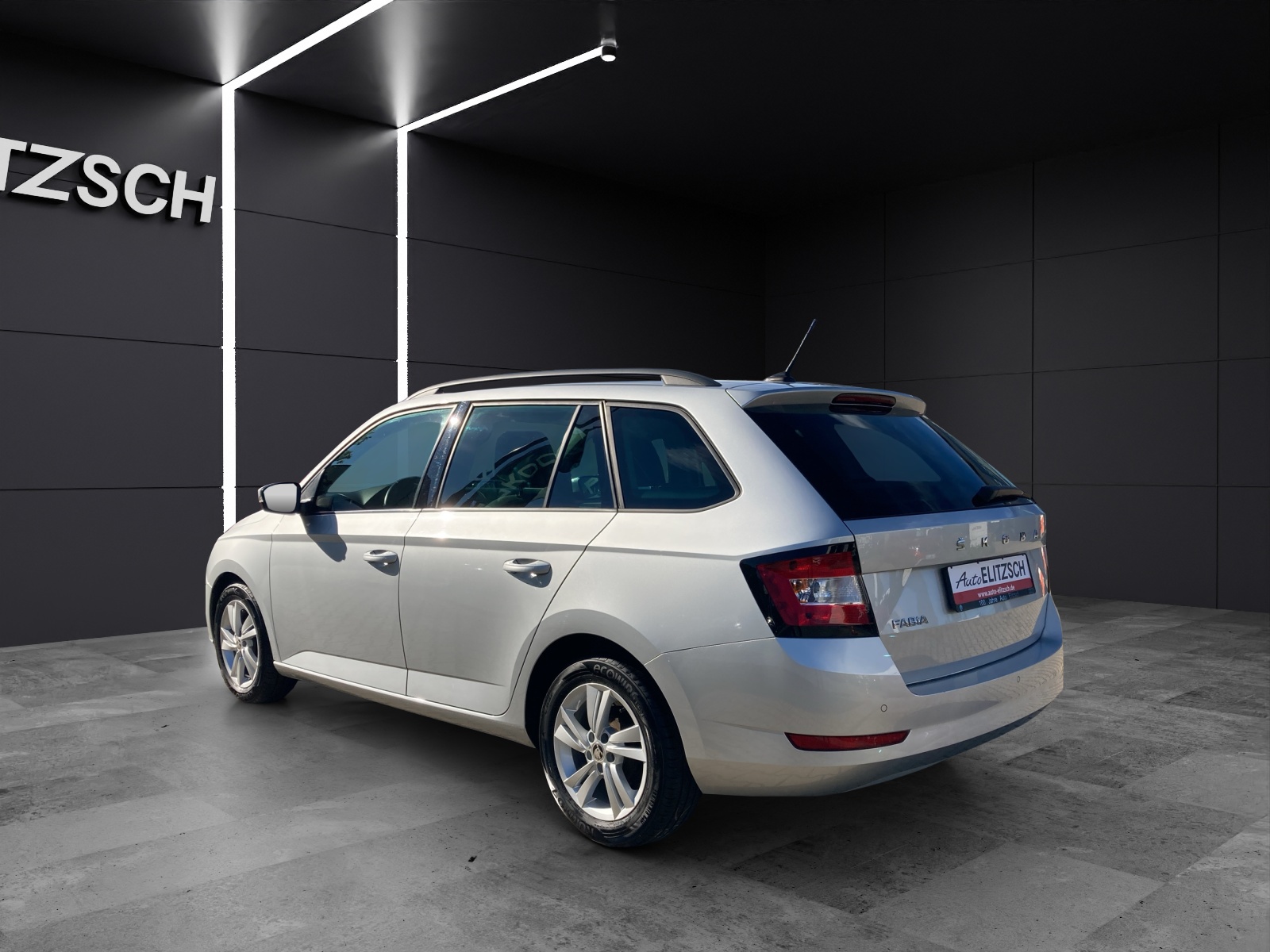 Fahrzeugabbildung SKODA Fabia Combi TSI Ambition Klima GRA PDC SH TSI Ambition Klima GRA PDC SH