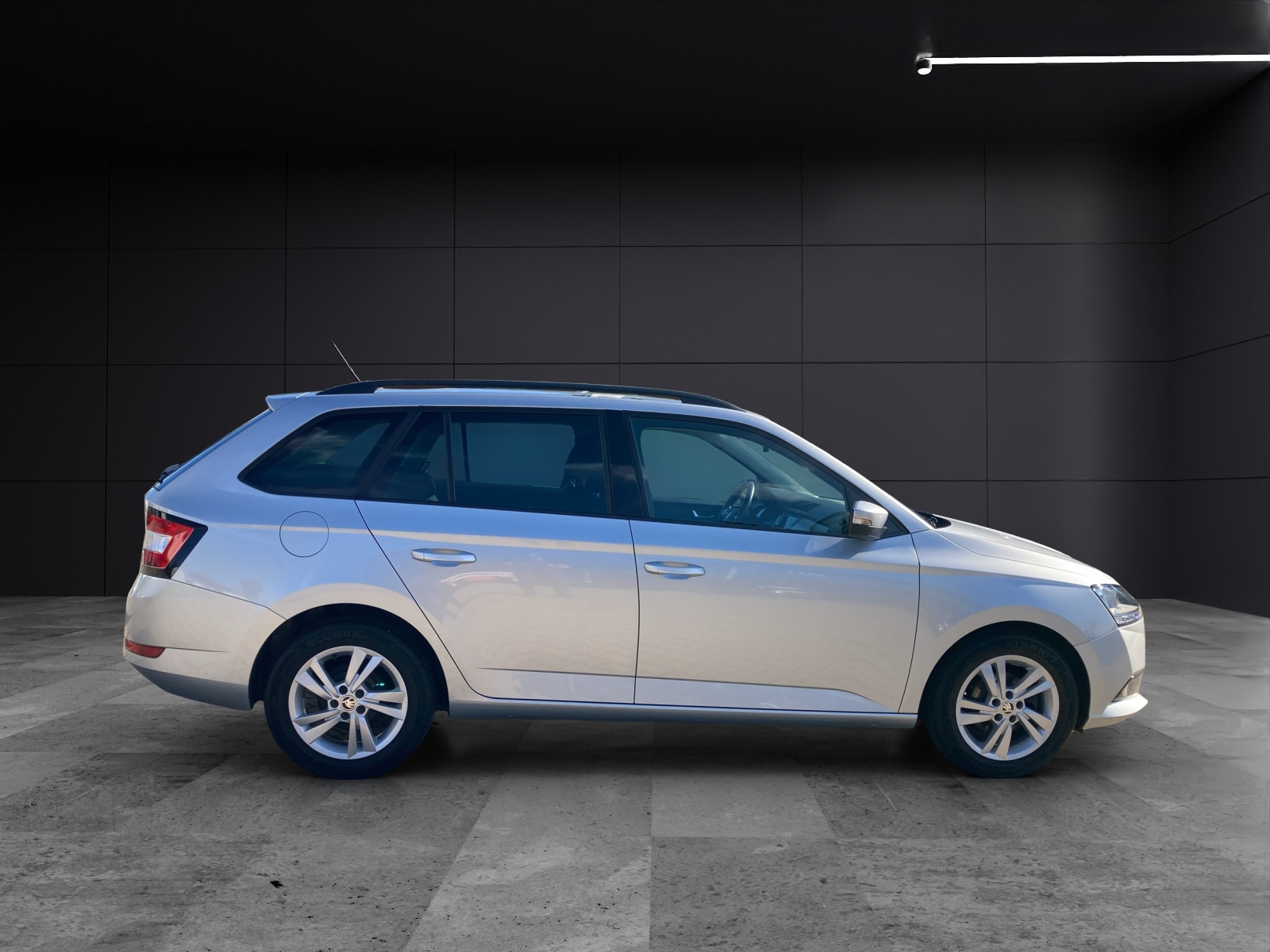 Fahrzeugabbildung SKODA Fabia Combi TSI Ambition Klima GRA PDC SH TSI Ambition Klima GRA PDC SH