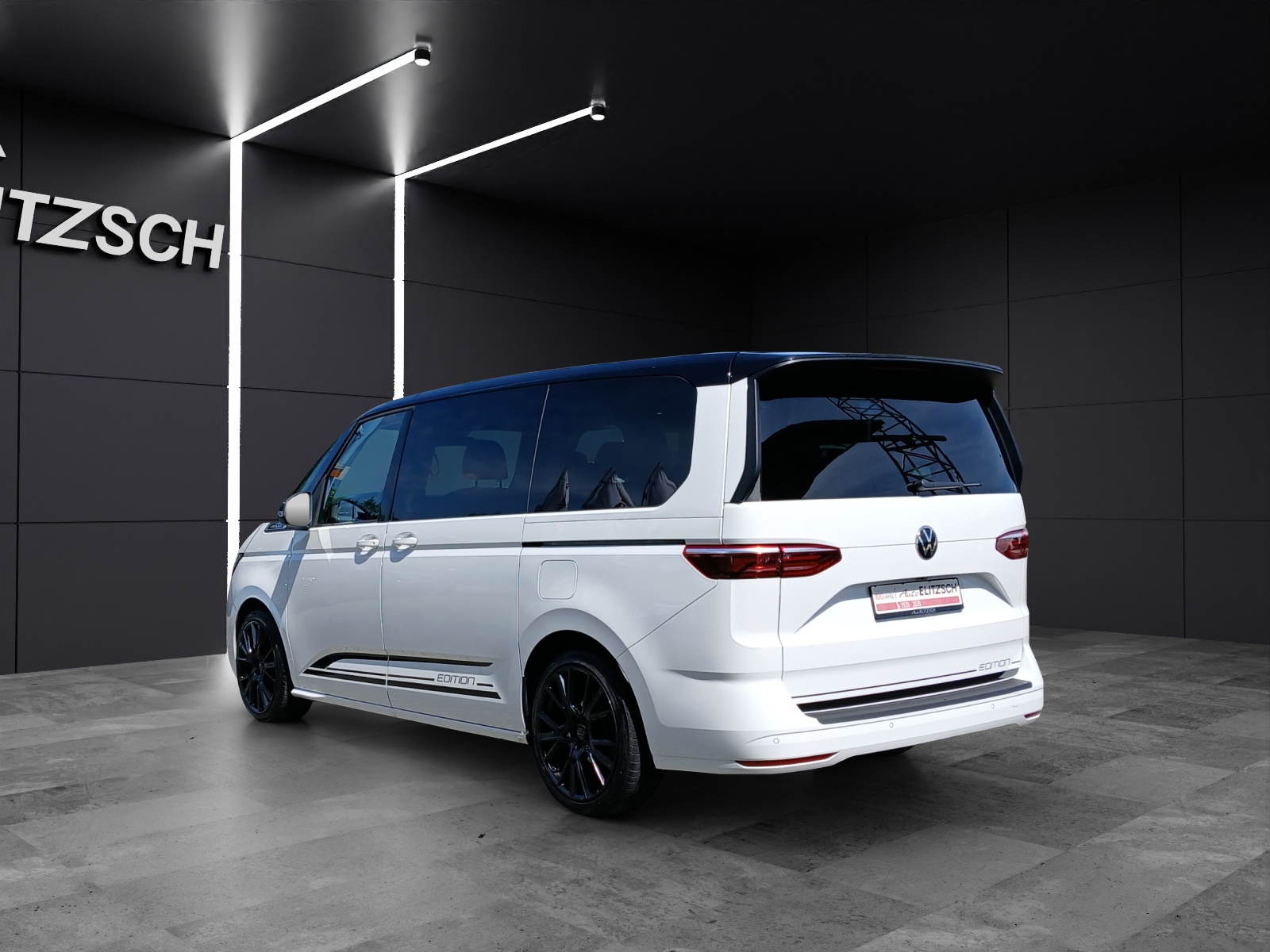 Fahrzeugabbildung Volkswagen T7 Multivan TDI Edition DSG lang Matrix AHK CarPlay AID RFK Harmann SH