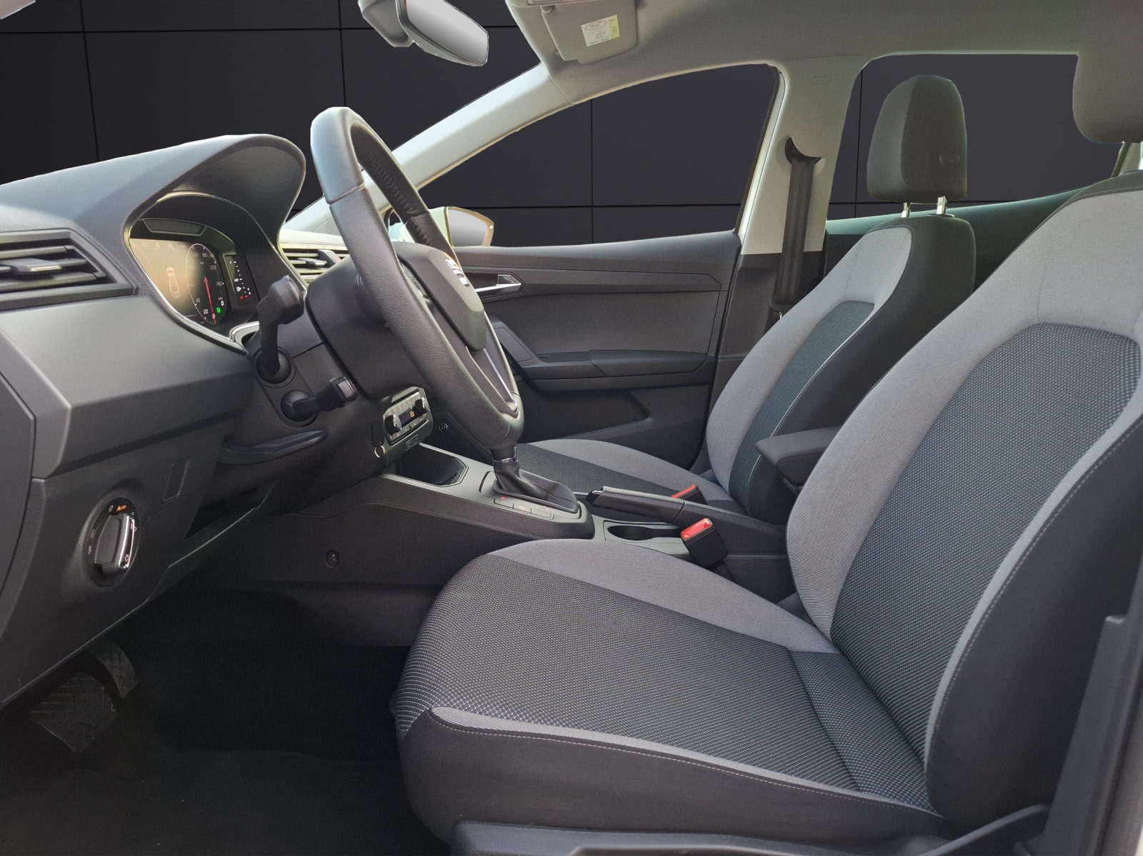 Fahrzeugabbildung SEAT Ibiza TSI Style Beats DSG LED AID ACC RFK SH APP LM