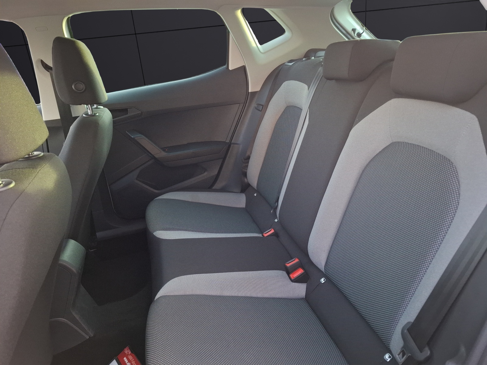 Fahrzeugabbildung SEAT Ibiza TSI Style Beats DSG LED AID ACC RFK SH APP LM