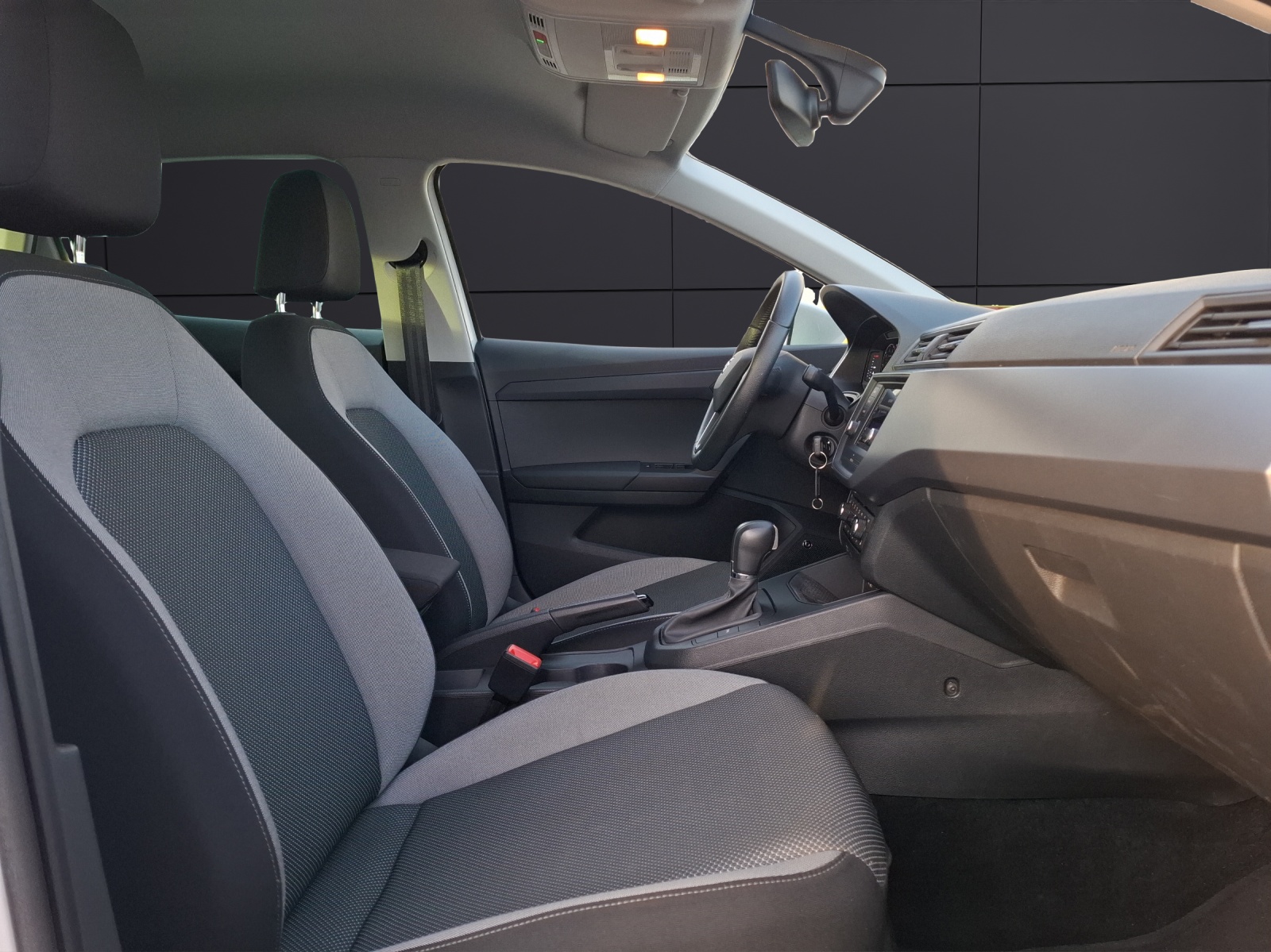 Fahrzeugabbildung SEAT Ibiza TSI Style Beats DSG LED AID ACC RFK SH APP LM