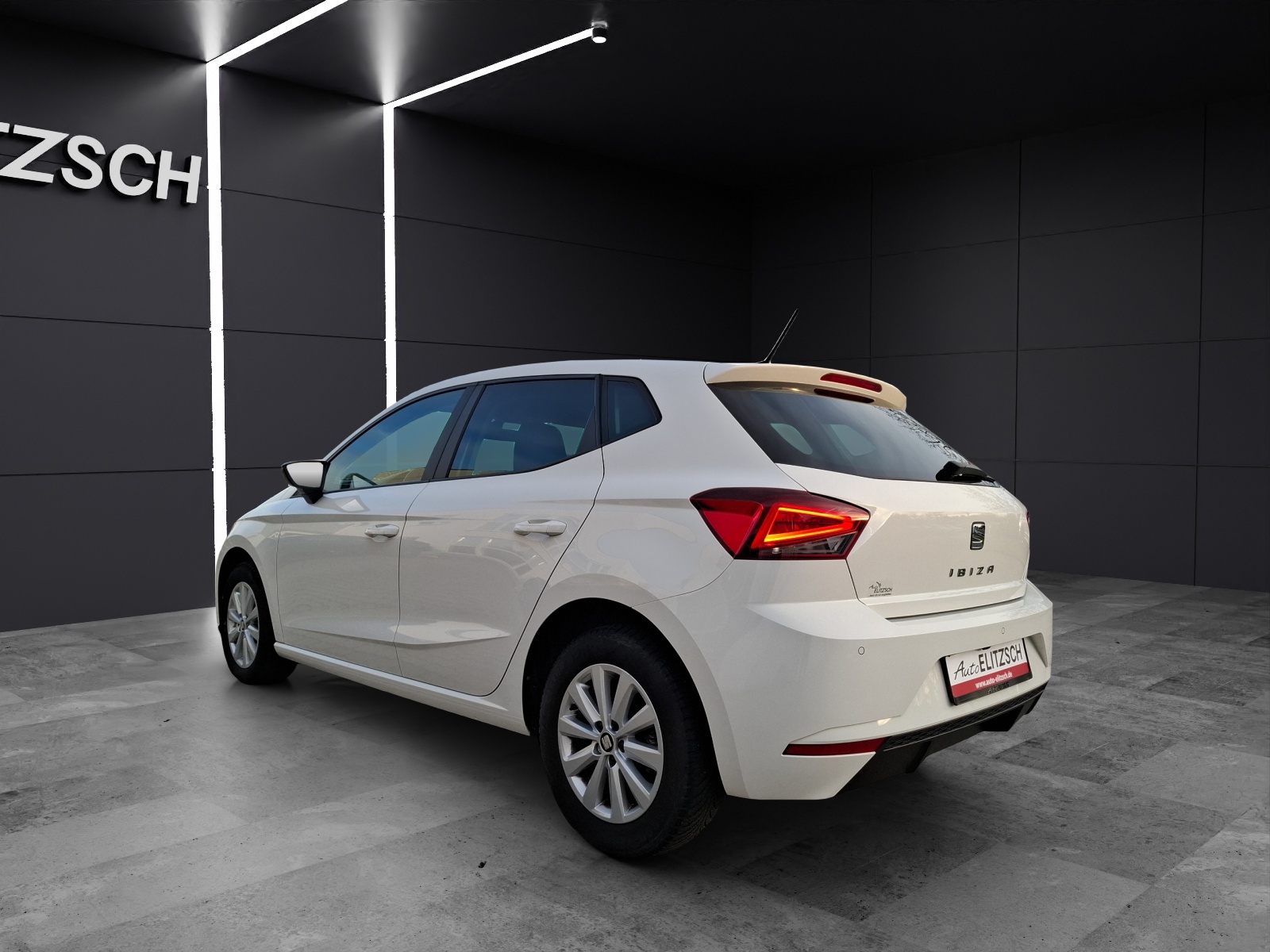 Fahrzeugabbildung SEAT Ibiza TSI Style Beats DSG LED AID ACC RFK SH APP LM