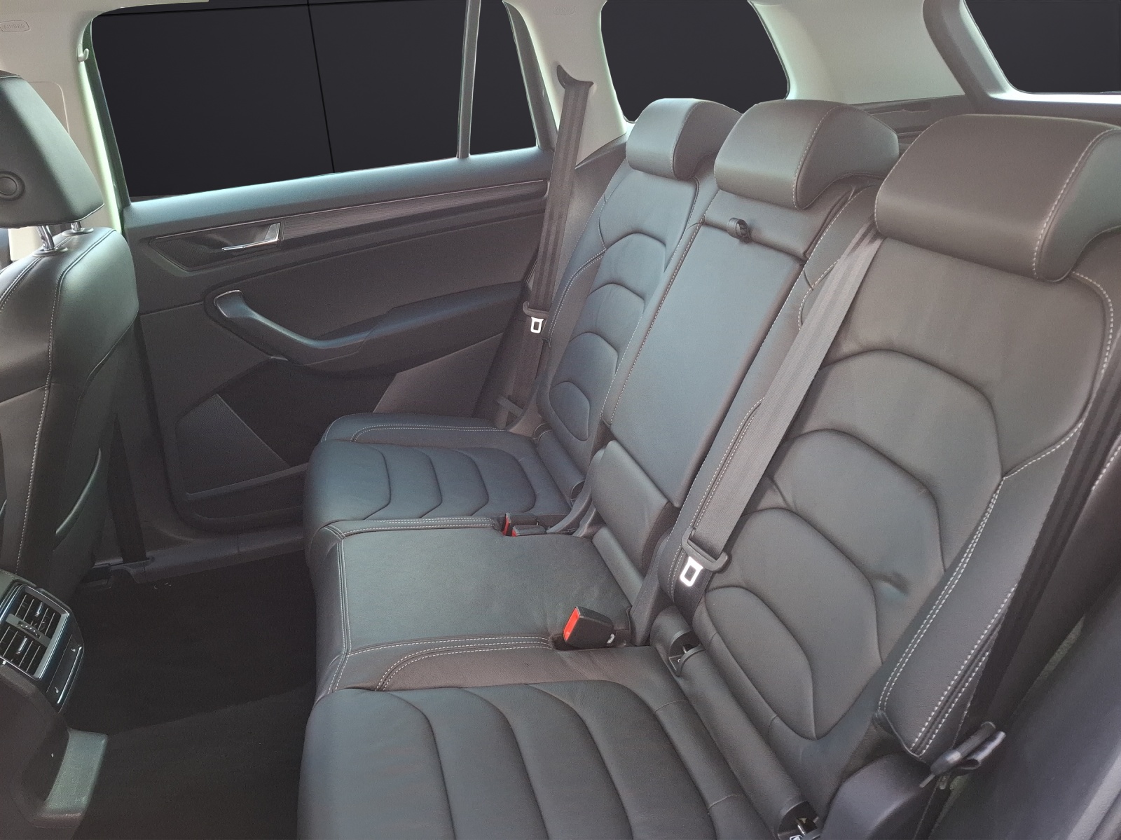 Fahrzeugabbildung SKODA Kodiaq TDI Soleil DSG 4x4 Standhzg. LED Navi Leder ACC RFK SH