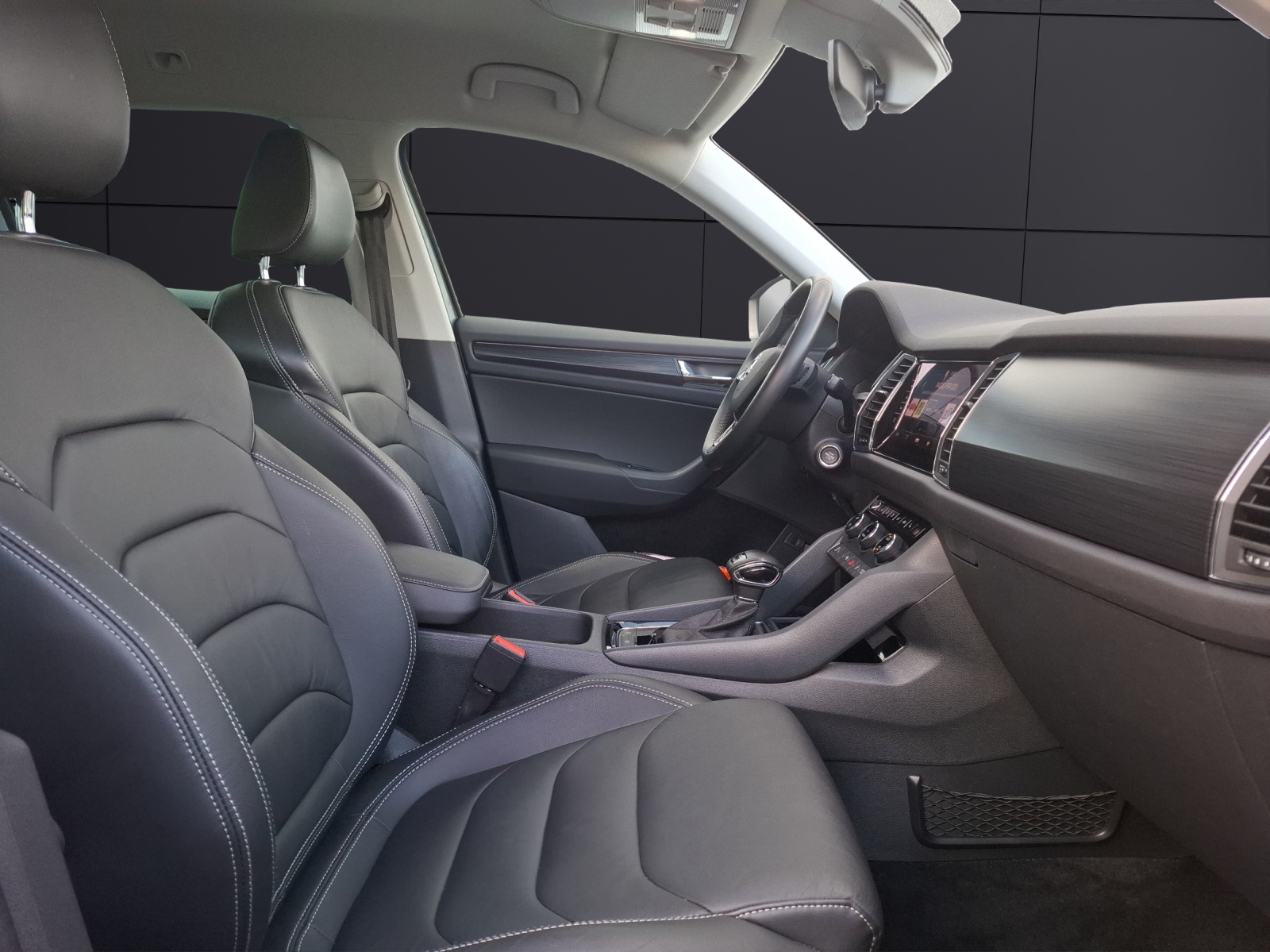 Fahrzeugabbildung SKODA Kodiaq TDI Soleil DSG 4x4 Standhzg. LED Navi Leder ACC RFK SH