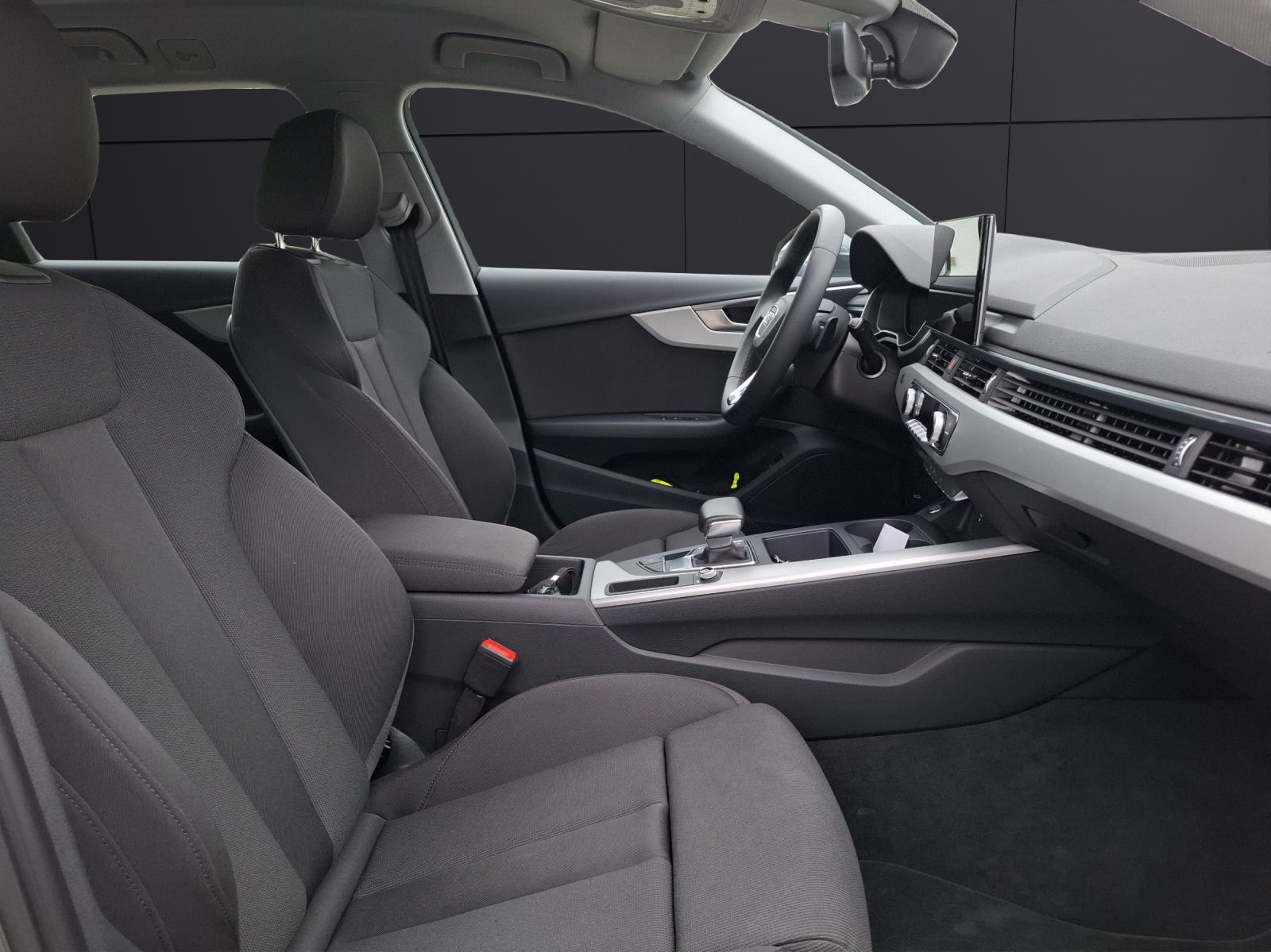 Fahrzeugabbildung Audi A4 Avant 40 TFSI S-tronic S-line LED AVC Navi