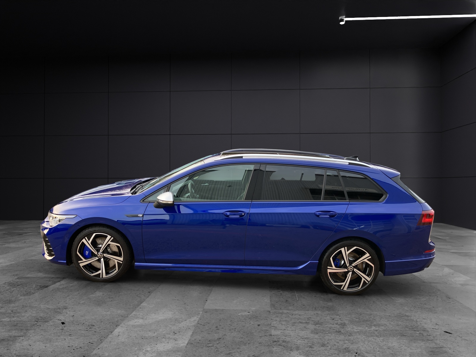 Fahrzeugabbildung Volkswagen Golf VIII Variant R DSG MATRIX ACC HuD AID PANO NAVI PDC SHZ