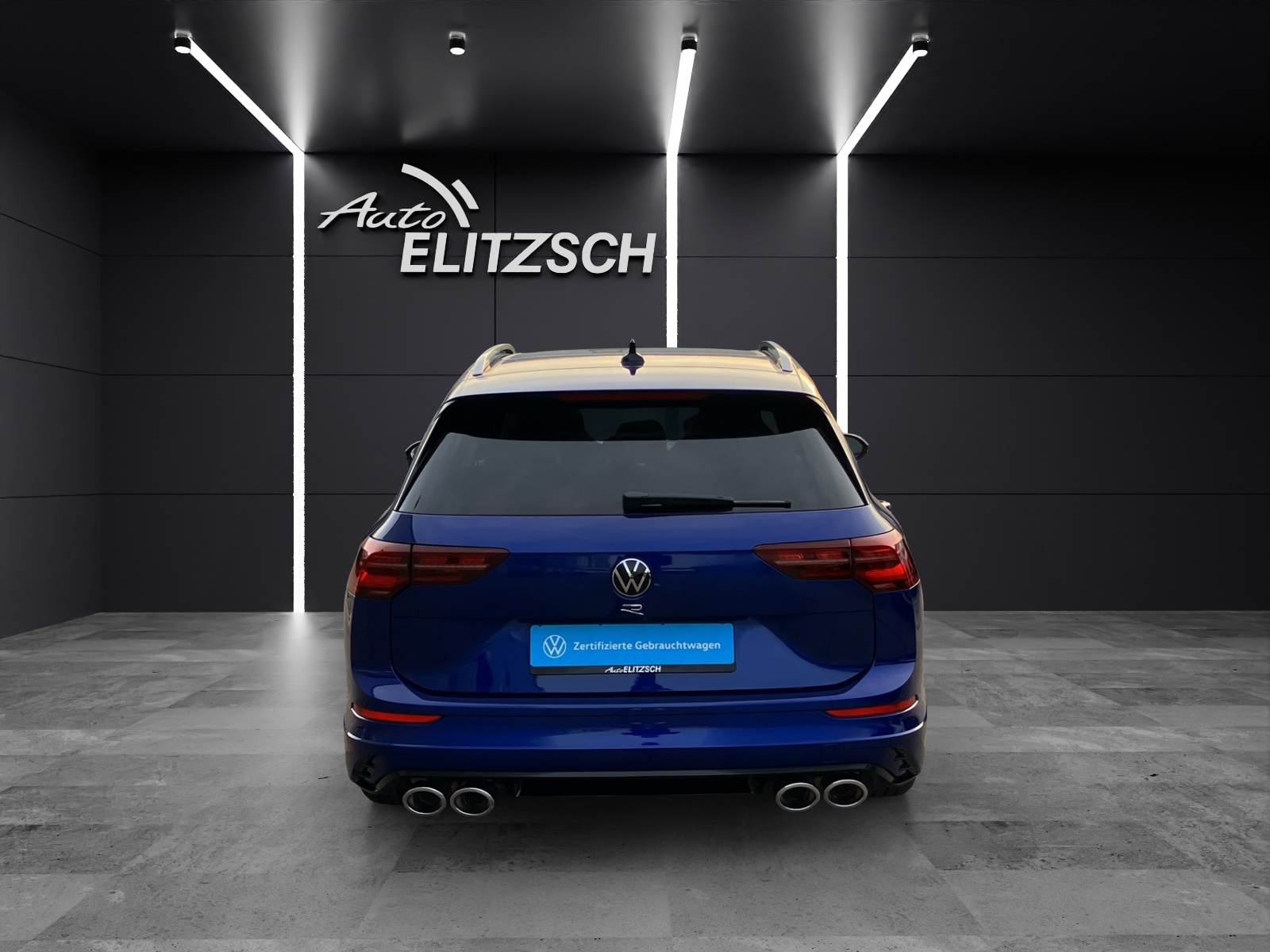 Fahrzeugabbildung Volkswagen Golf VIII Variant R DSG MATRIX ACC HuD AID PANO NAVI PDC SHZ