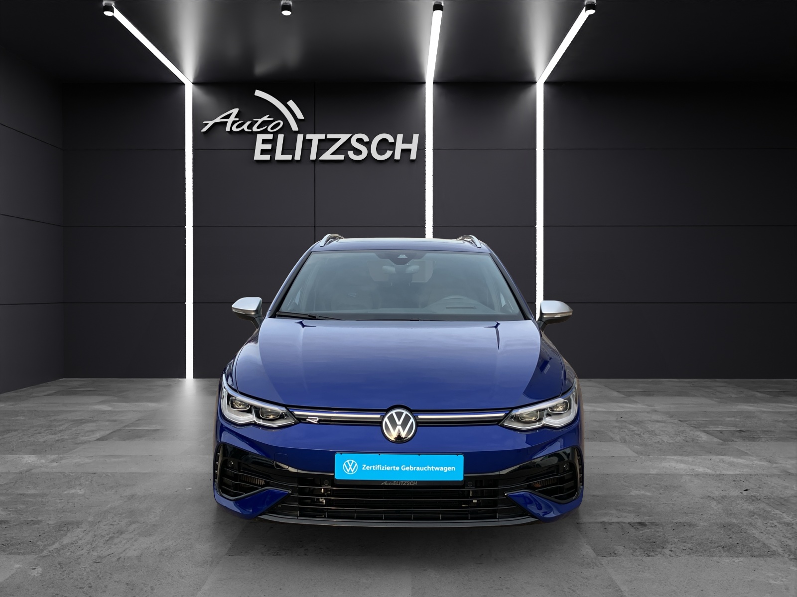 Fahrzeugabbildung Volkswagen Golf VIII Variant R DSG MATRIX ACC HuD AID PANO NAVI PDC SHZ
