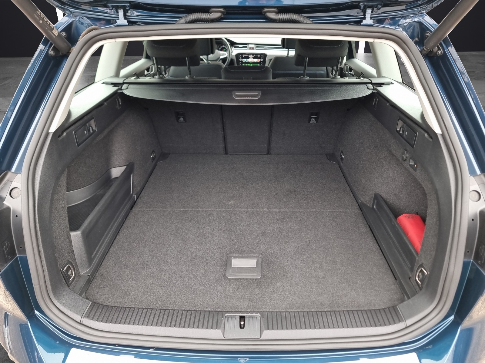 Fahrzeugabbildung Volkswagen Passat Variant GTE MatrixLED ACC Kamera