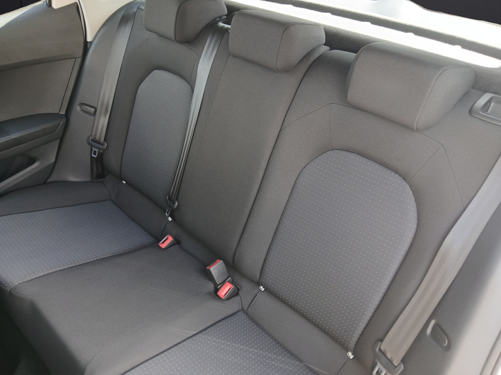 Fahrzeugabbildung SEAT Arona TSI Style LED Klima DAB GRA PDC SH LM