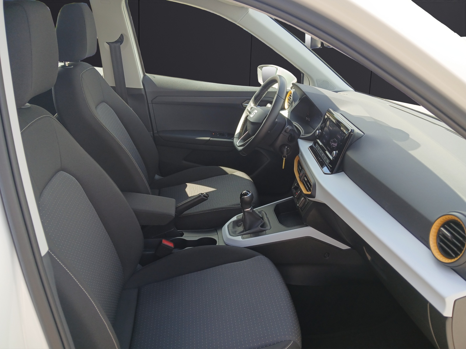 Fahrzeugabbildung SEAT Arona TSI Style LED Klima DAB GRA PDC SH LM