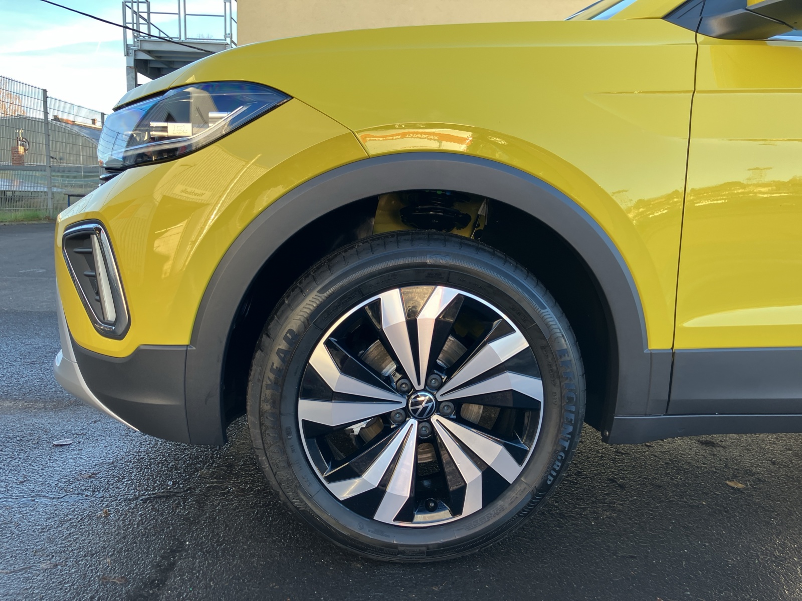 Fahrzeugabbildung Volkswagen T-Cross Style LED DAB ACC