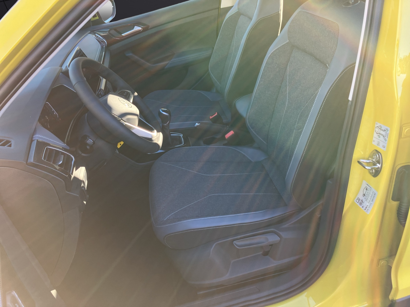 Fahrzeugabbildung Volkswagen T-Cross Style LED DAB ACC