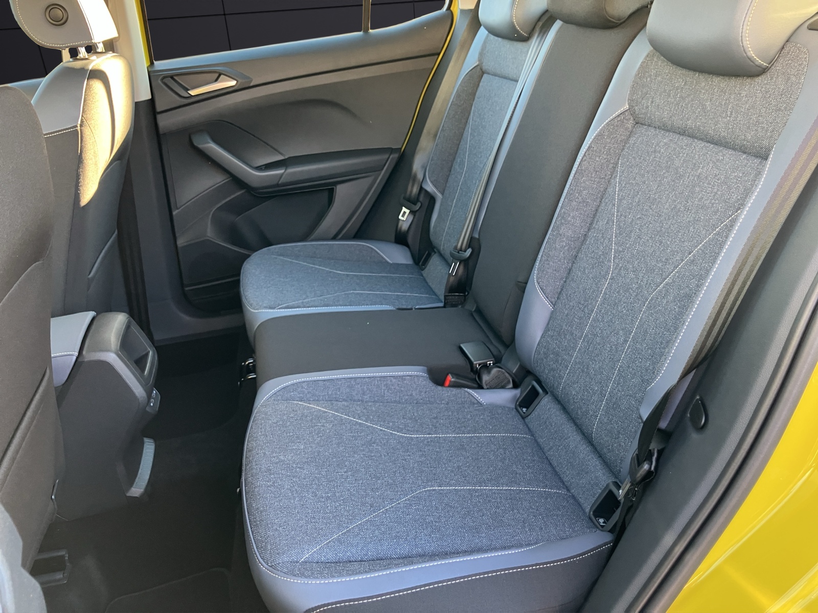 Fahrzeugabbildung Volkswagen T-Cross Style LED DAB ACC