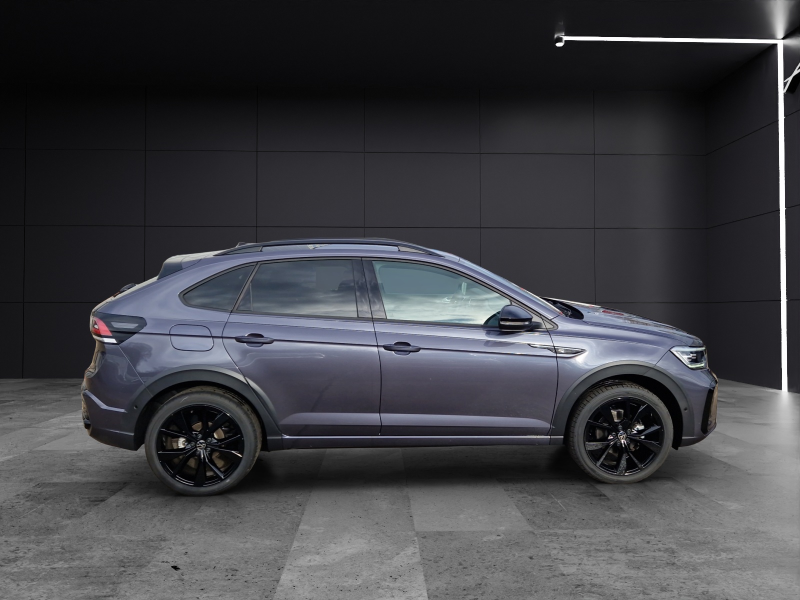 Fahrzeugabbildung Volkswagen Taigo R-Line black TSI DSG MATRIX ACC 18