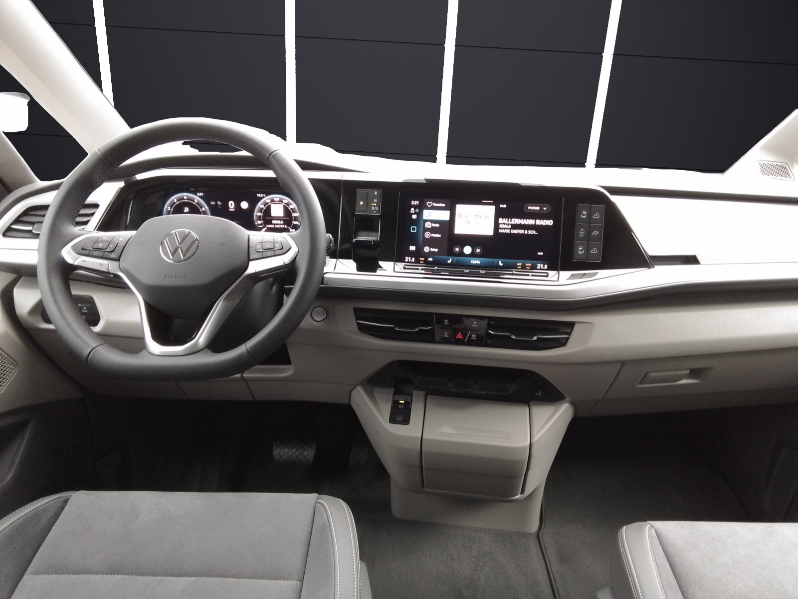 Fahrzeugabbildung Volkswagen T7 California Ocean 7-DSG ACC RFK NAVI STANDH. DCC