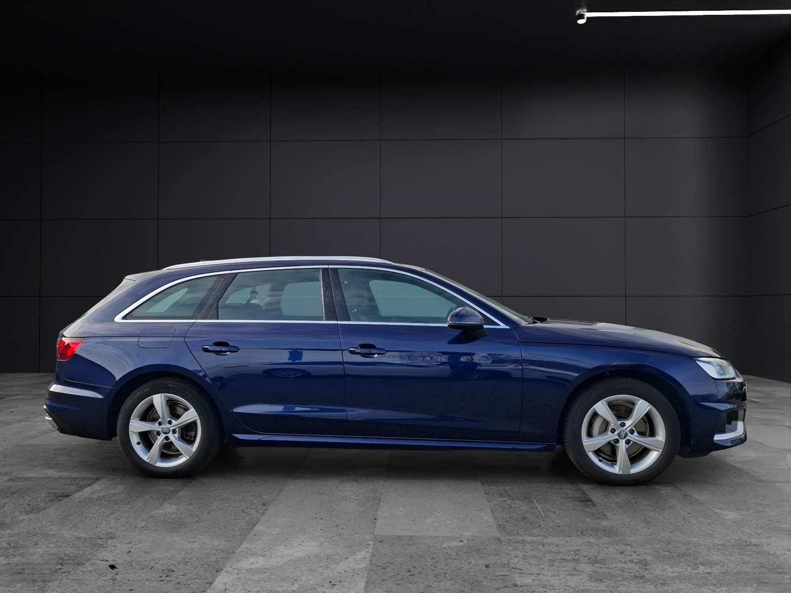 Fahrzeugabbildung Audi A4 Avant 40 TDI advanced quattro S-tronic LED AHK Navi ACC RFK SH