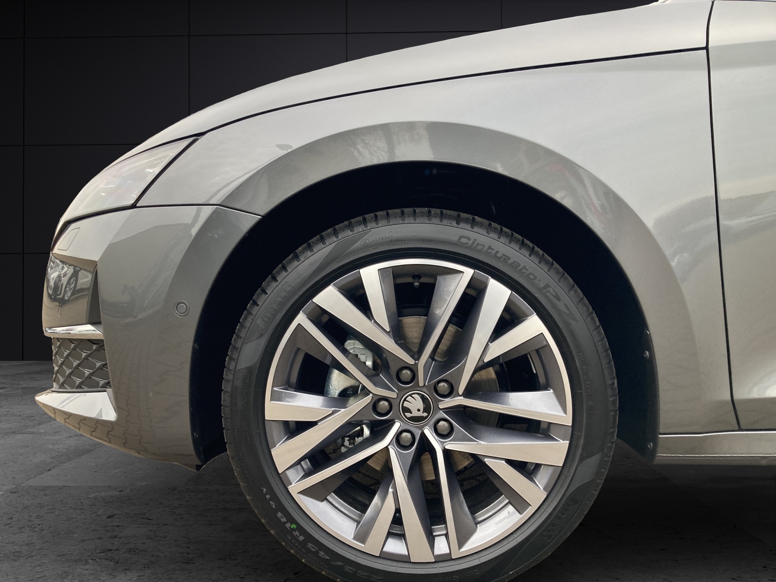 Fahrzeugabbildung SKODA Octavia Combi 2.0 TDI DSG TOUR LED Scheinw., Digital Cockpit, SmartLink