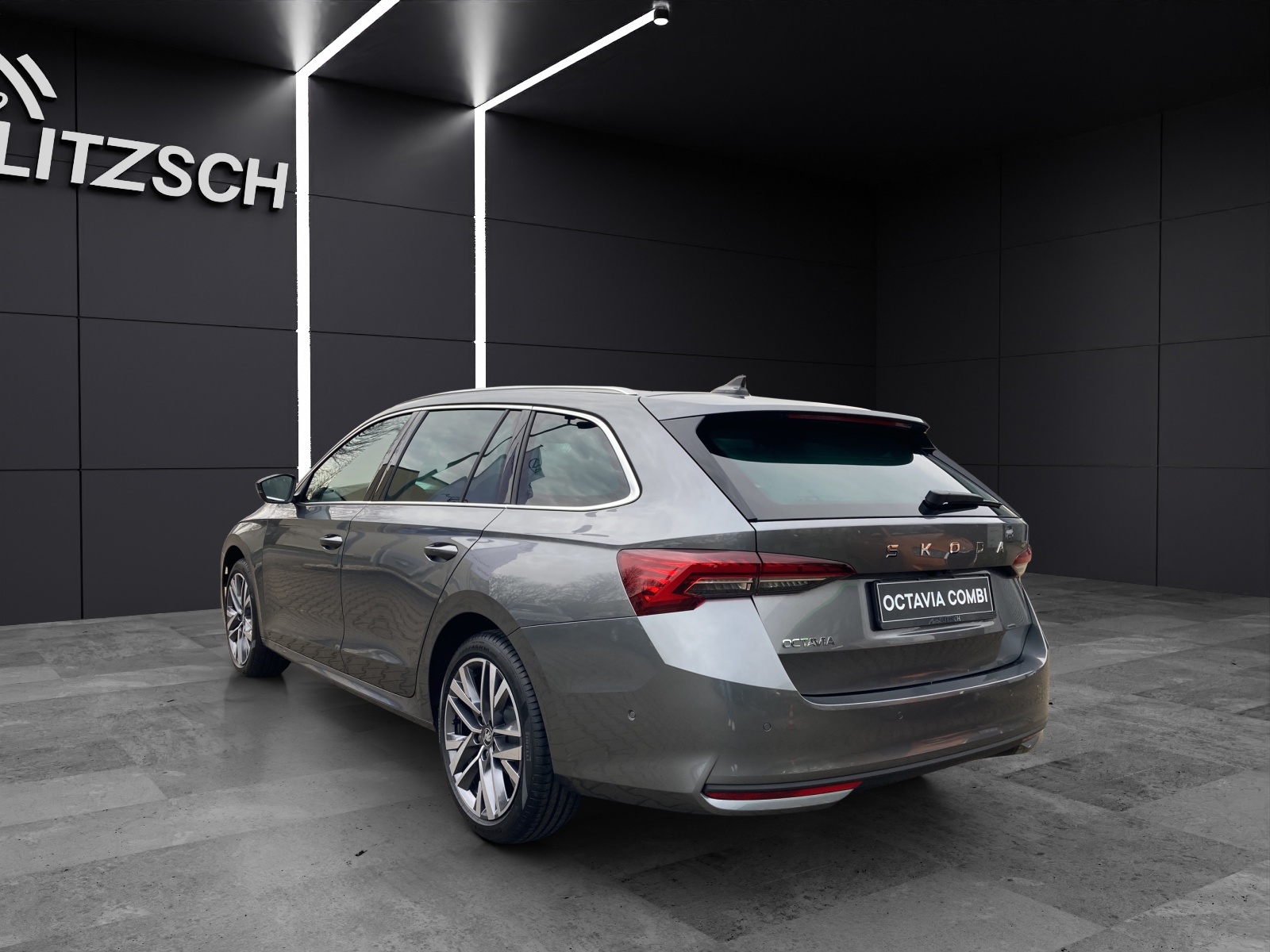 Fahrzeugabbildung SKODA Octavia Combi 2.0 TDI DSG TOUR LED Scheinw., Digital Cockpit, SmartLink