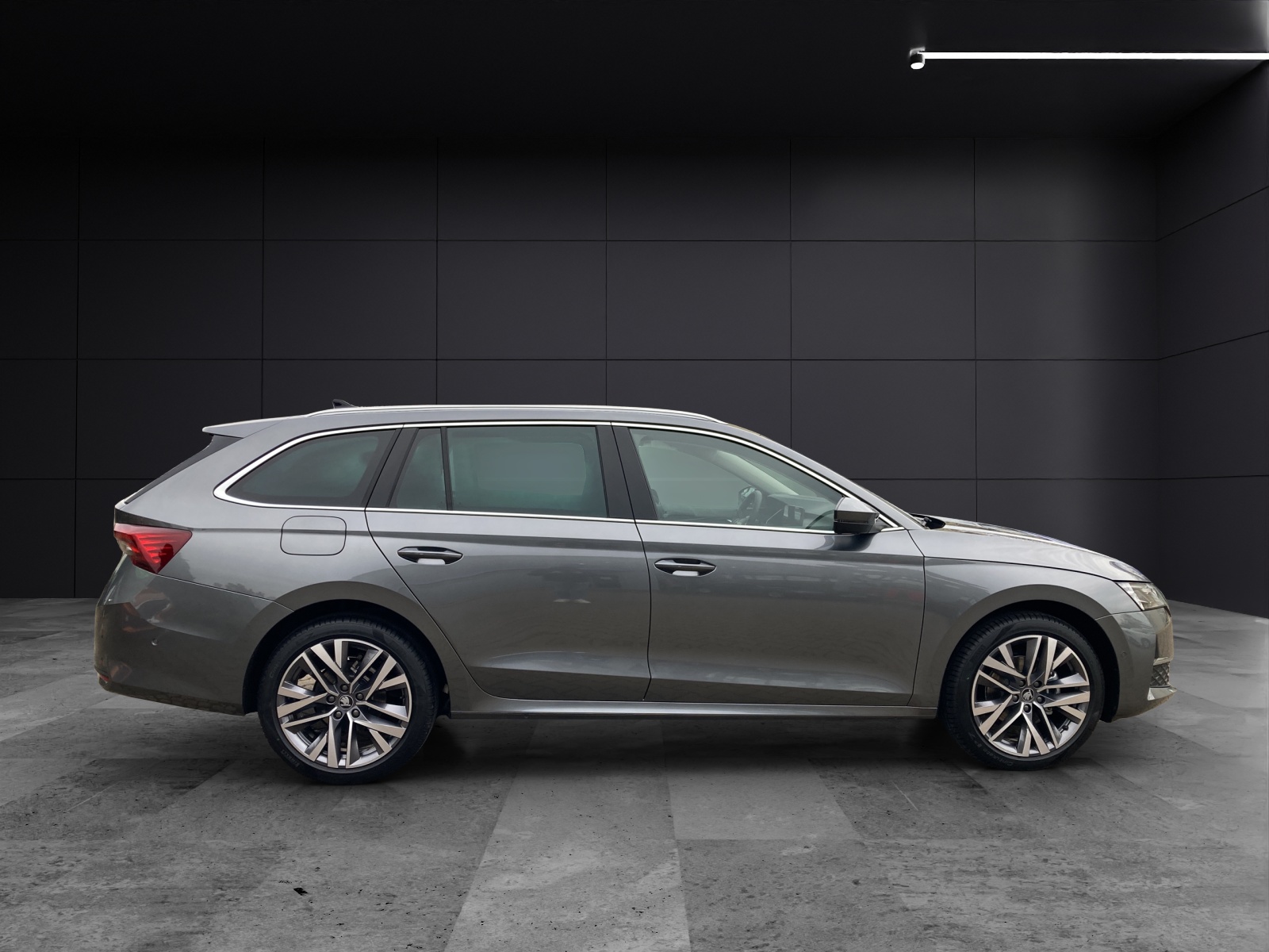 Fahrzeugabbildung SKODA Octavia Combi 2.0 TDI DSG TOUR LED Scheinw., Digital Cockpit, SmartLink