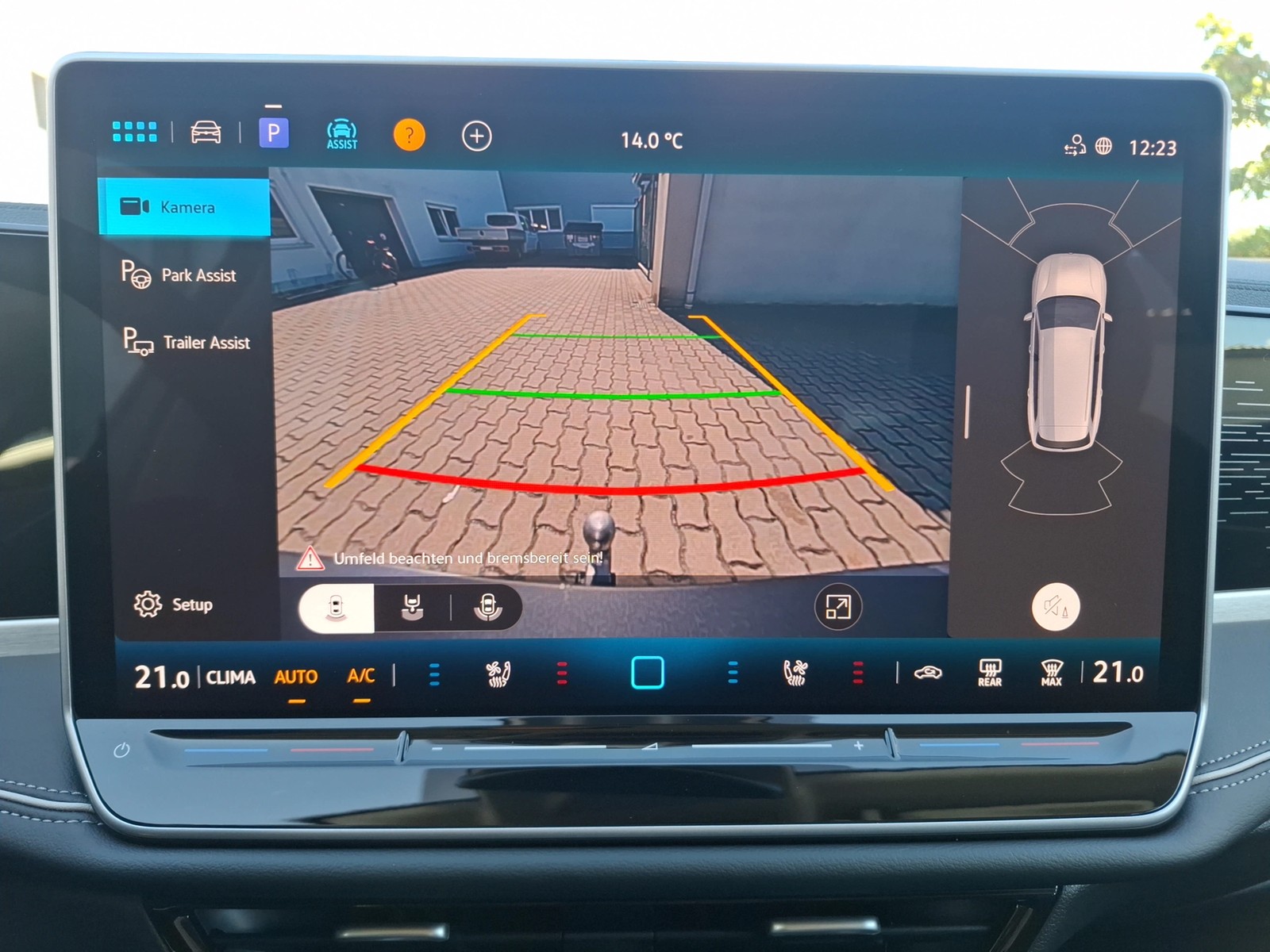 Fahrzeugabbildung Volkswagen Passat Variant TDI Elegance DSG Matrix AHK Navi HUD AID ACC RFK SH