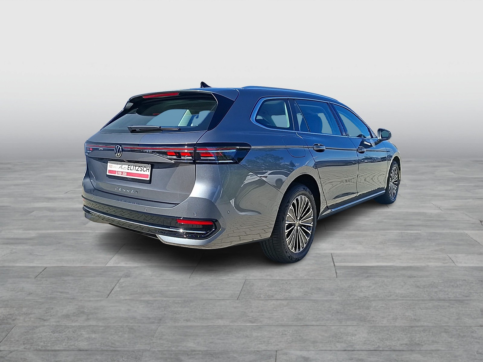 Fahrzeugabbildung Volkswagen Passat Variant TDI Elegance DSG Matrix AHK Navi HUD AID ACC RFK SH