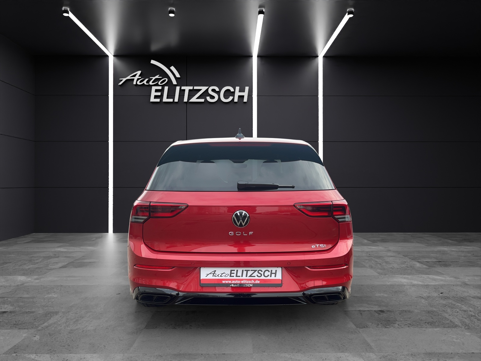 Fahrzeugabbildung Volkswagen Golf VIII R-Line TSI DSG LED NAVI ACC RearView