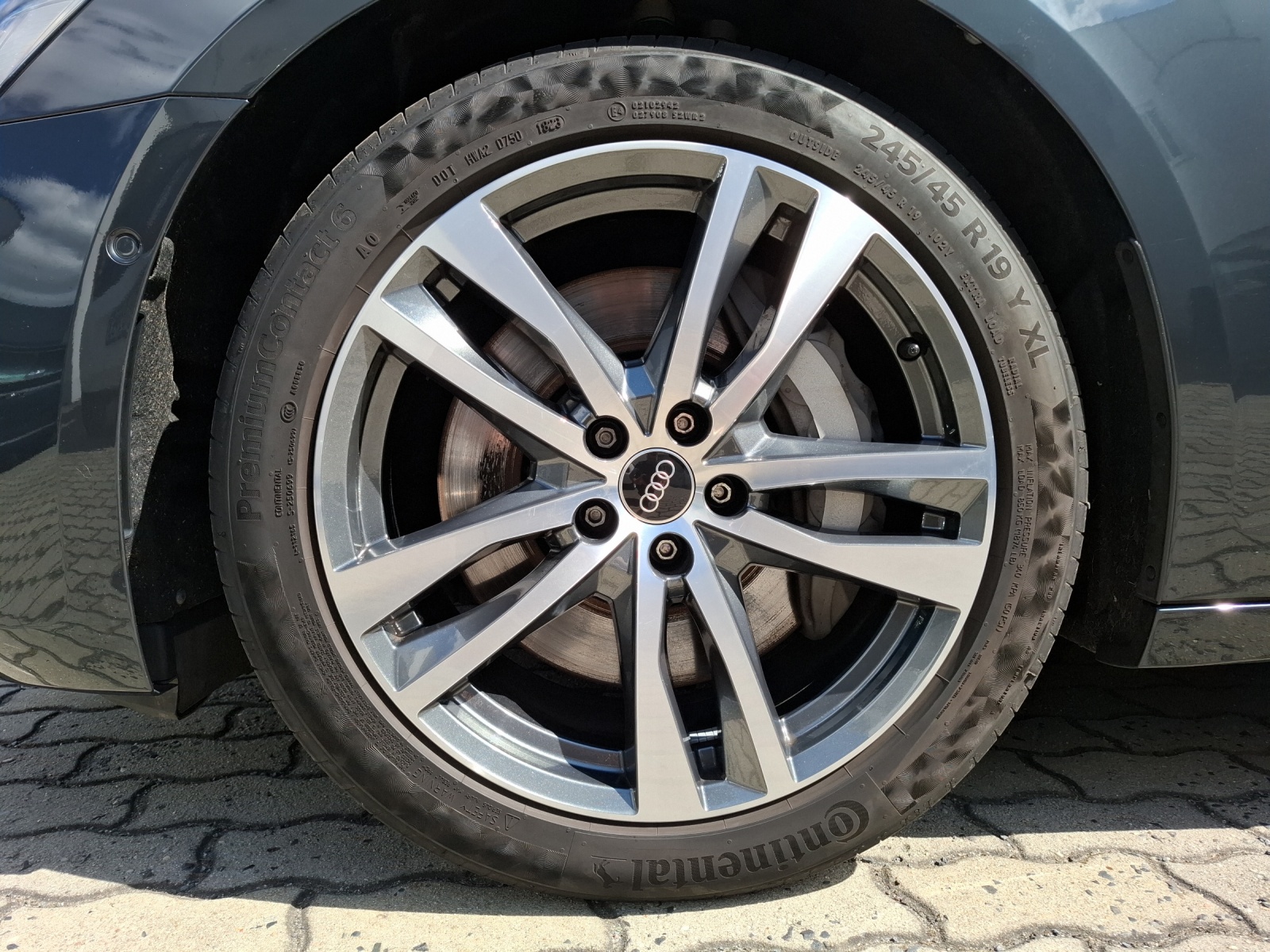 Fahrzeugabbildung Audi A6 Avant 55 TFSI sport quattro STH Matrix Luft AVC B&O