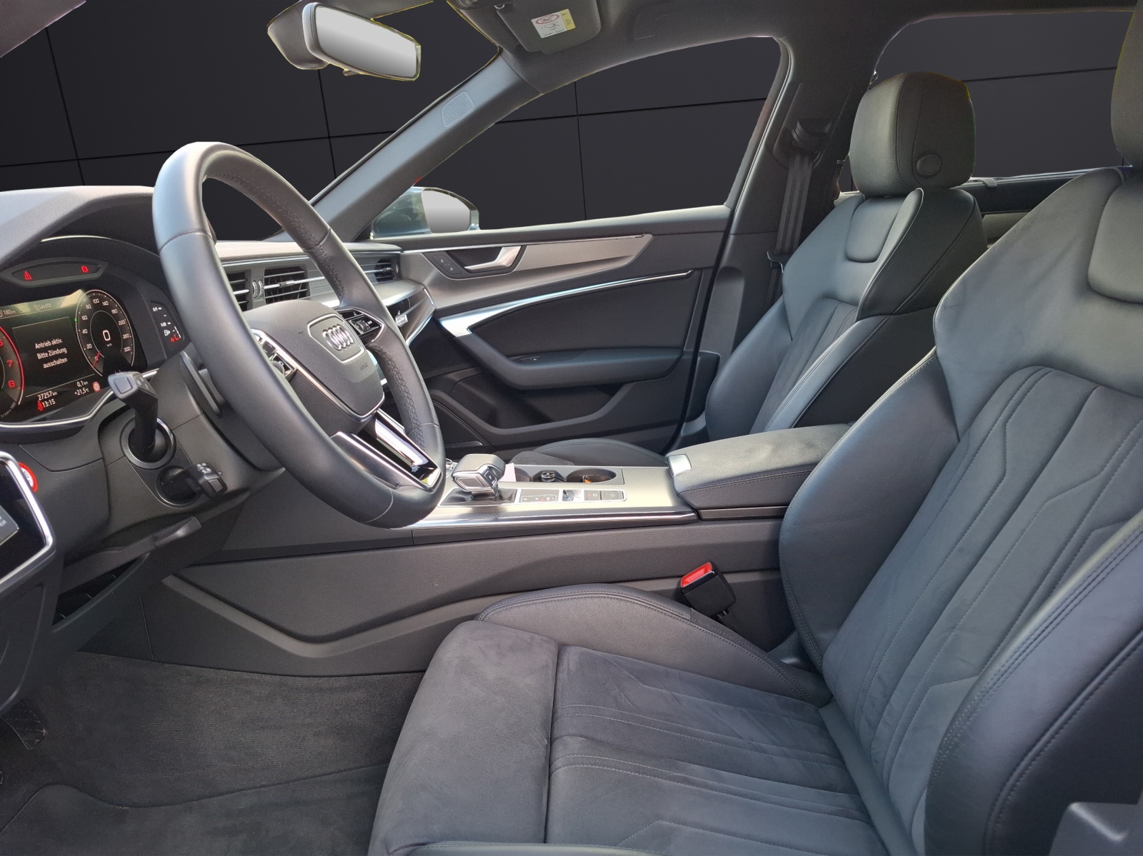 Fahrzeugabbildung Audi A6 Avant 55 TFSI sport quattro STH Matrix Luft AVC B&O