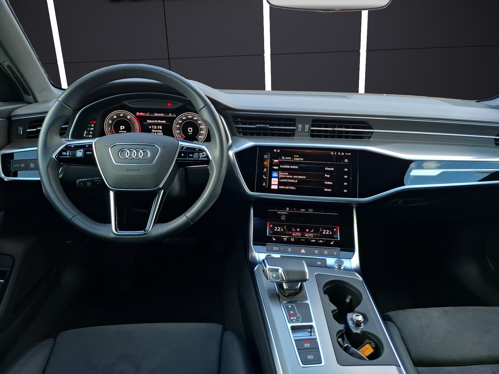 Fahrzeugabbildung Audi A6 Avant 55 TFSI sport quattro STH Matrix Luft AVC B&O